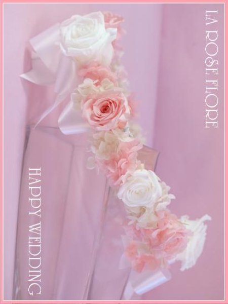 画像1: 白ｘ淡いピンクの花冠　（サイドにおリボン付） (1)