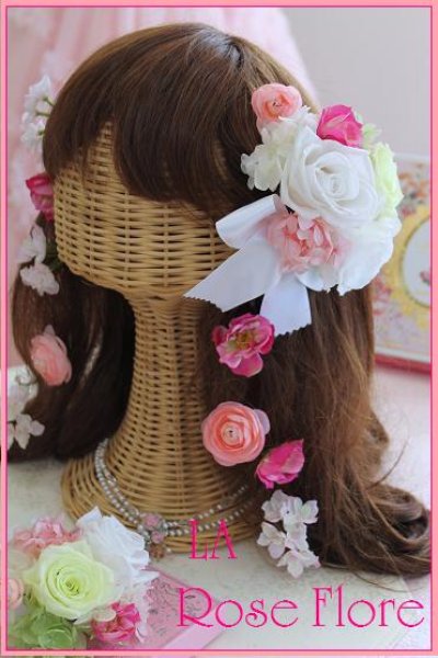画像1: 白ｘピンクｘライトグリーンｘ小花のヘッドドレス＆ヘアピンのセット (1)