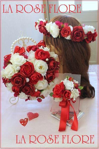 画像1: 赤バラと白バラのハート形ハンドバックブーケ＆花冠＆ブートニア (1)