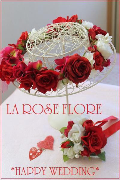 画像1: 赤バラと白バラの花冠