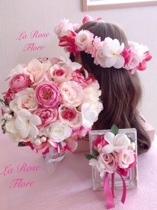 ＬＡ ＲＯＳＥ ＦＬＯＲＥ